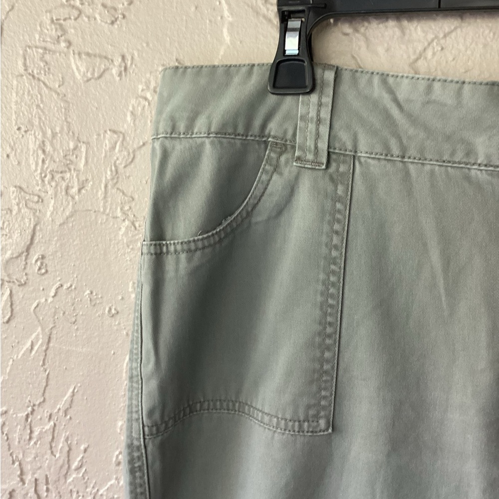 Women’s Riders Army Green Capris Cotton 16M - Picture 6 of 15